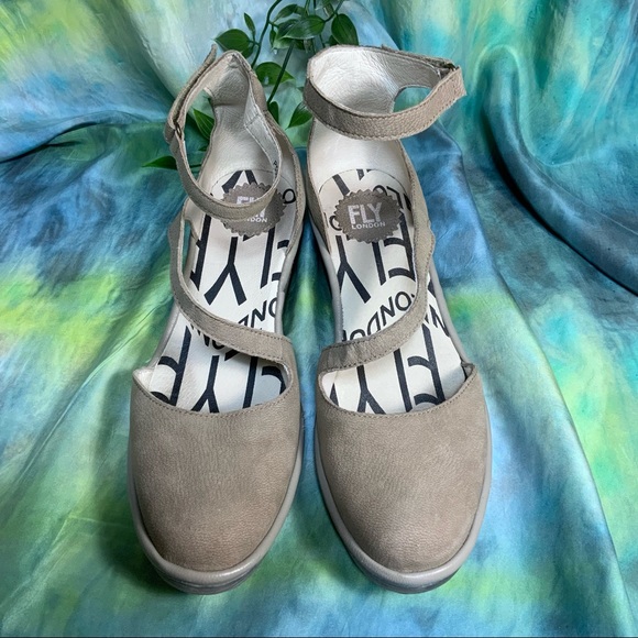 Fly London Wedge - Picture 3 of 9